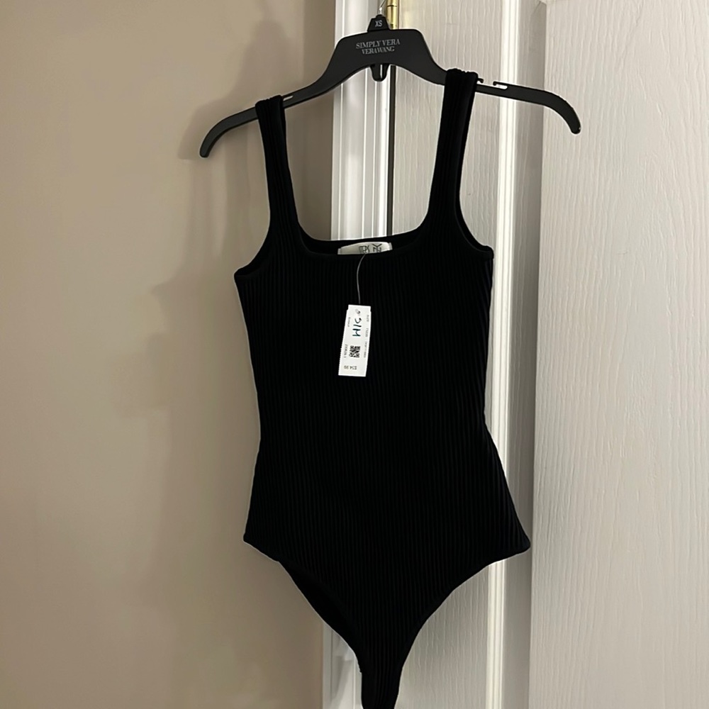 NWT Steps NY ribbed body suit. BLACK size Small/medium.